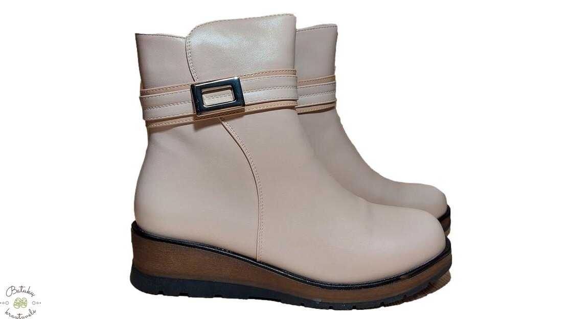 Aotoria žieminiai batai su sagtele (39-43) Beige Aotoria žieminiai batai su sagtele (39-43) Beige