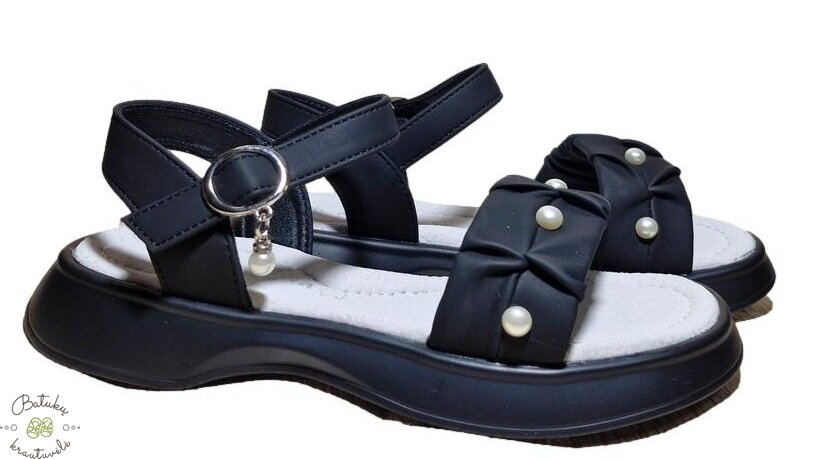 Apawwa basutės dekoruotos perliukais (32-37) Black Apawwa basutės dekoruotos perliukais (32-37) Black